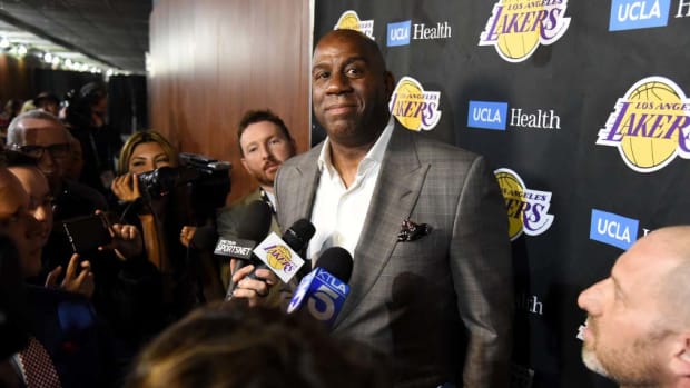 magic_johnson_lakers_.jpg